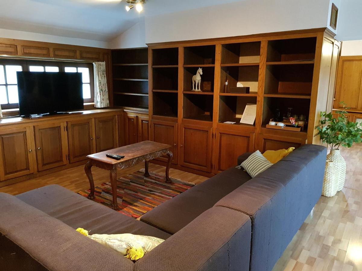 La Bergerie De Lives Bed & Breakfast