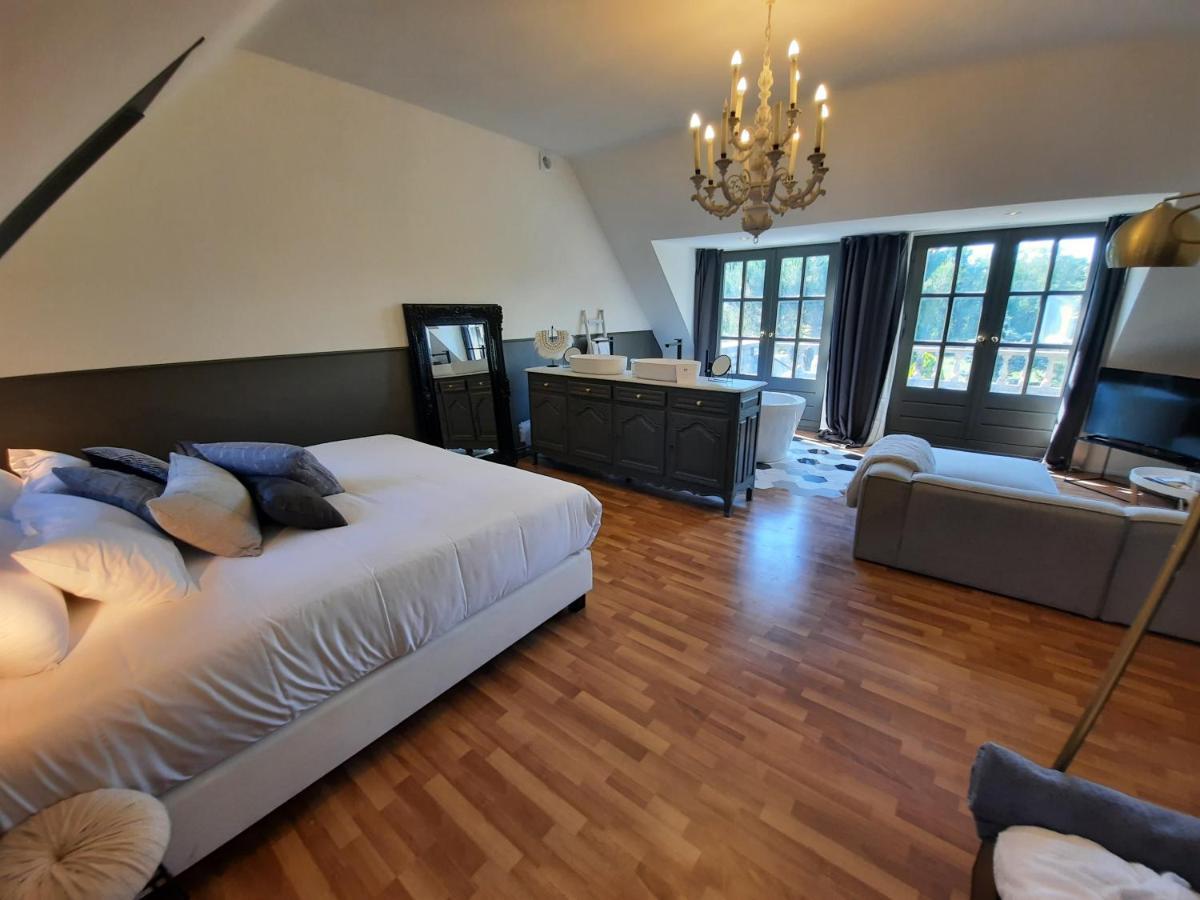 La Bergerie De Lives Bed & Breakfast